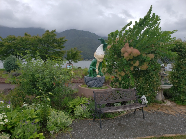 ハーブフェスティバルはそろそろ終わりですが、会場にはラベンダー以外にもたくさんのお花が咲いていて、ゆっくり散策できますので、是非お出かけになってみてくださいね♪ ハーブフェスティバルはそろそろ終わりですが、会場にはラベンダー以外にもたくさんのお花が咲いていて、ゆっくり散策できますので、是非お出かけになってみてくださいね♪