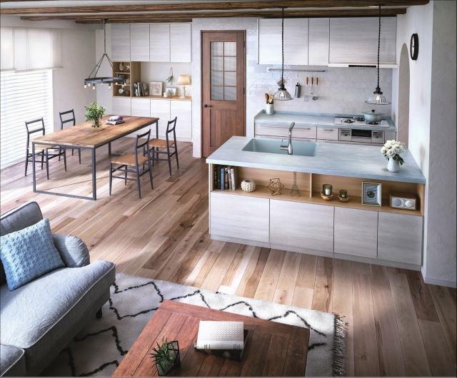 新春特別リフォームキャンペーンを実施中です!
新しい年がまた始まりますね♪
2019年は、いつも過ごすキッチンやお風呂のリフォームを考えてみませんか?
リフォームをすると暮らしが変わってきます。
例えば、キッチンを壁側から対面に変えるだけで、家族との会話がグーンと明るくなったり、
お風呂を新しくすると、いつもはお風呂のお掃除のことばかり考えていた入浴タイムが、自分だけのリラックスした時間に変わります。
また、壁の断熱も入れ替えますので、冬の寒さが以前よりも断然改善されますよ~。
皆様に、そんな幸せな時間が増える2019年になりますように(^^)
新春特別リフォームキャンペーンを実施中です!
新しい年がまた始まりますね♪
2019年は、いつも過ごすキッチンやお風呂のリフォームを考えてみませんか?
リフォームをすると暮らしが変わってきます。
例えば、キッチンを壁側から対面に変えるだけで、家族との会話がグーンと明るくなったり、
お風呂を新しくすると、いつもはお風呂のお掃除のことばかり考えていた入浴タイムが、自分だけのリラックスした時間に変わります。
また、壁の断熱も入れ替えますので、冬の寒さが以前よりも断然改善されますよ~。
皆様に、そんな幸せな時間が増える2019年になりますように(^^)